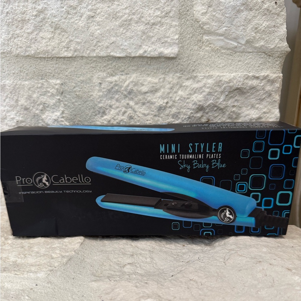 Mini Styler in Sky Baby Blue